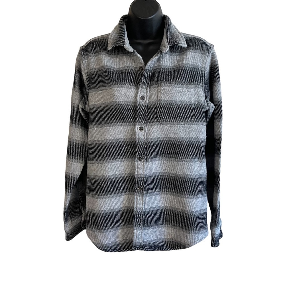 GUC Gap women’s button-down thick cotton shirt, grey tones/black, size small.